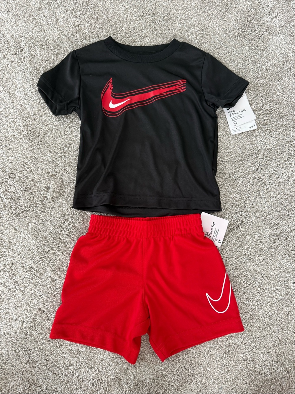 Nike Toddler Boys 2PC Set in University Red - Size 2T
